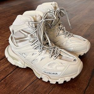 Worn once! Balenciaga track hike sneakers monocolor mesh / rubber full beige 39